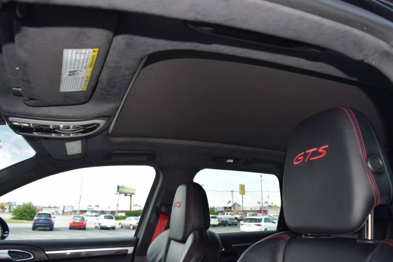 Used 2017 Porsche Cayenne GTS AWD/4WD image 28