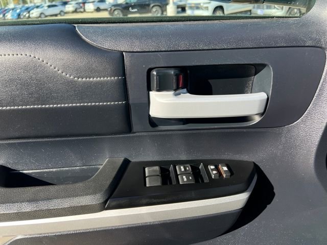 Used 2016 Toyota Tundra Limited image 30