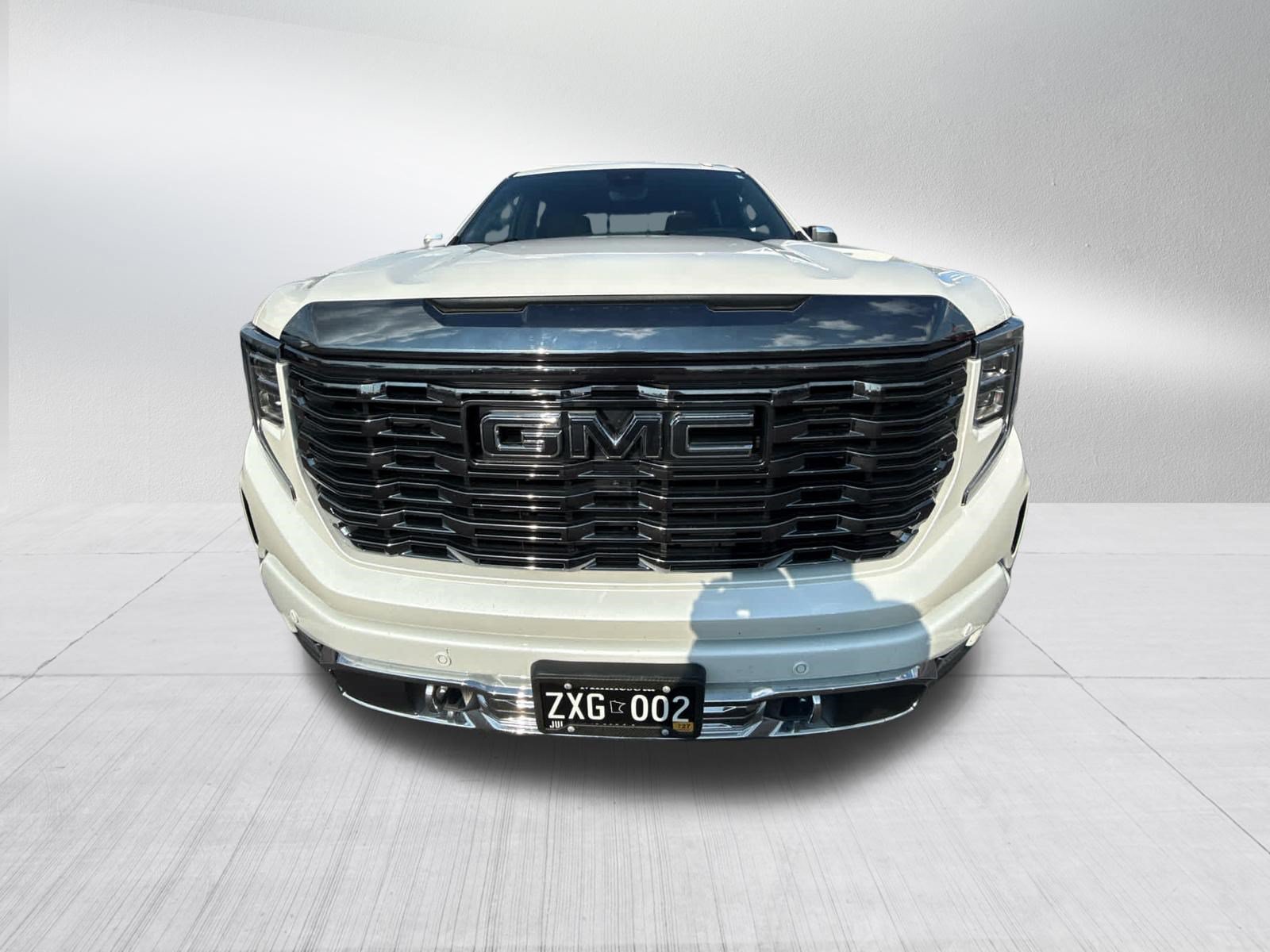 Used 2024 GMC Sierra 1500 Denali Ultimate AWD/4WD image 3