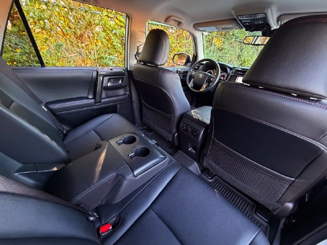 Used 2024 Toyota 4Runner TRD Off-Road Premium AWD/4WD image 35