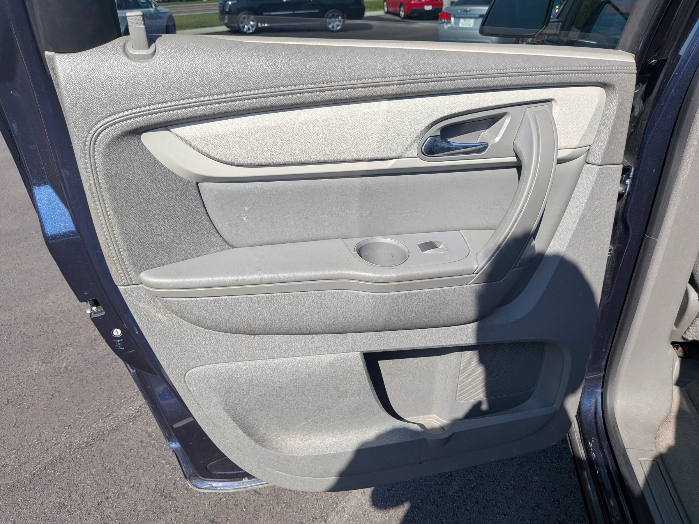 Used 2015 Chevrolet Traverse LS FWD image 26