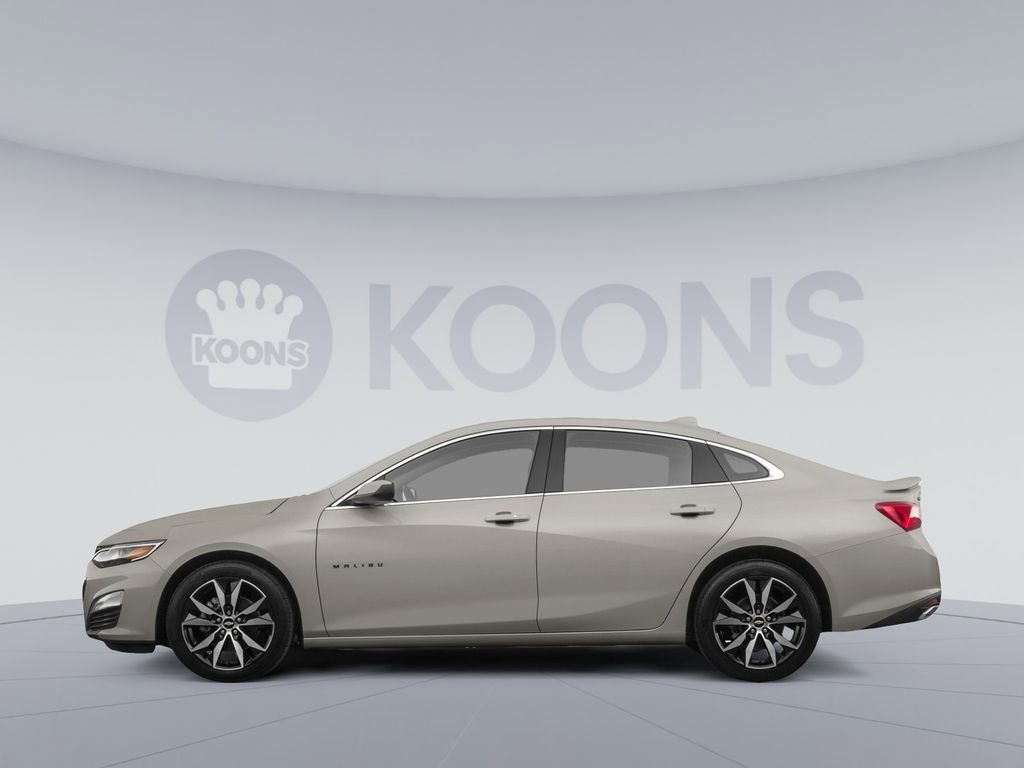 Used 2025 Chevrolet Malibu LT FWD image 2