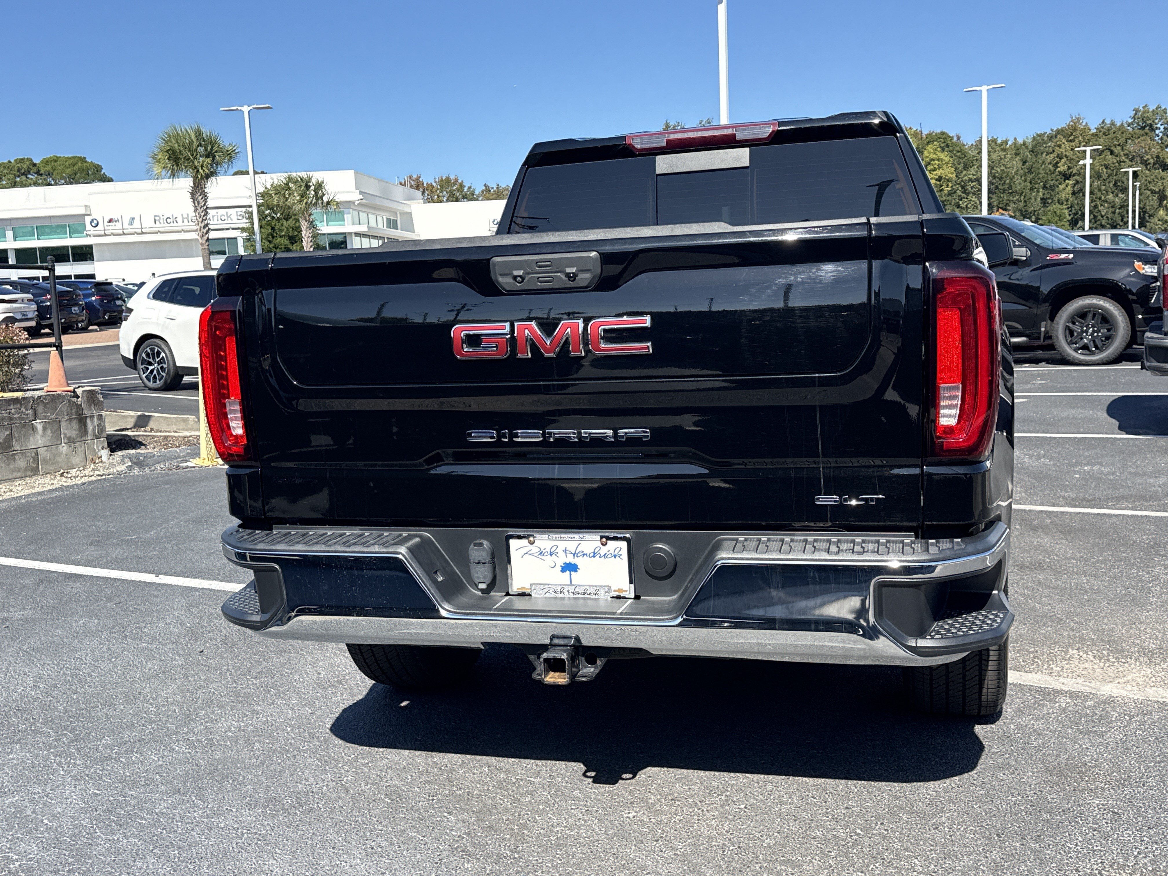Used 2023 GMC Sierra 1500 SLT w/ SLT Convenience Package AWD/4WD image 9