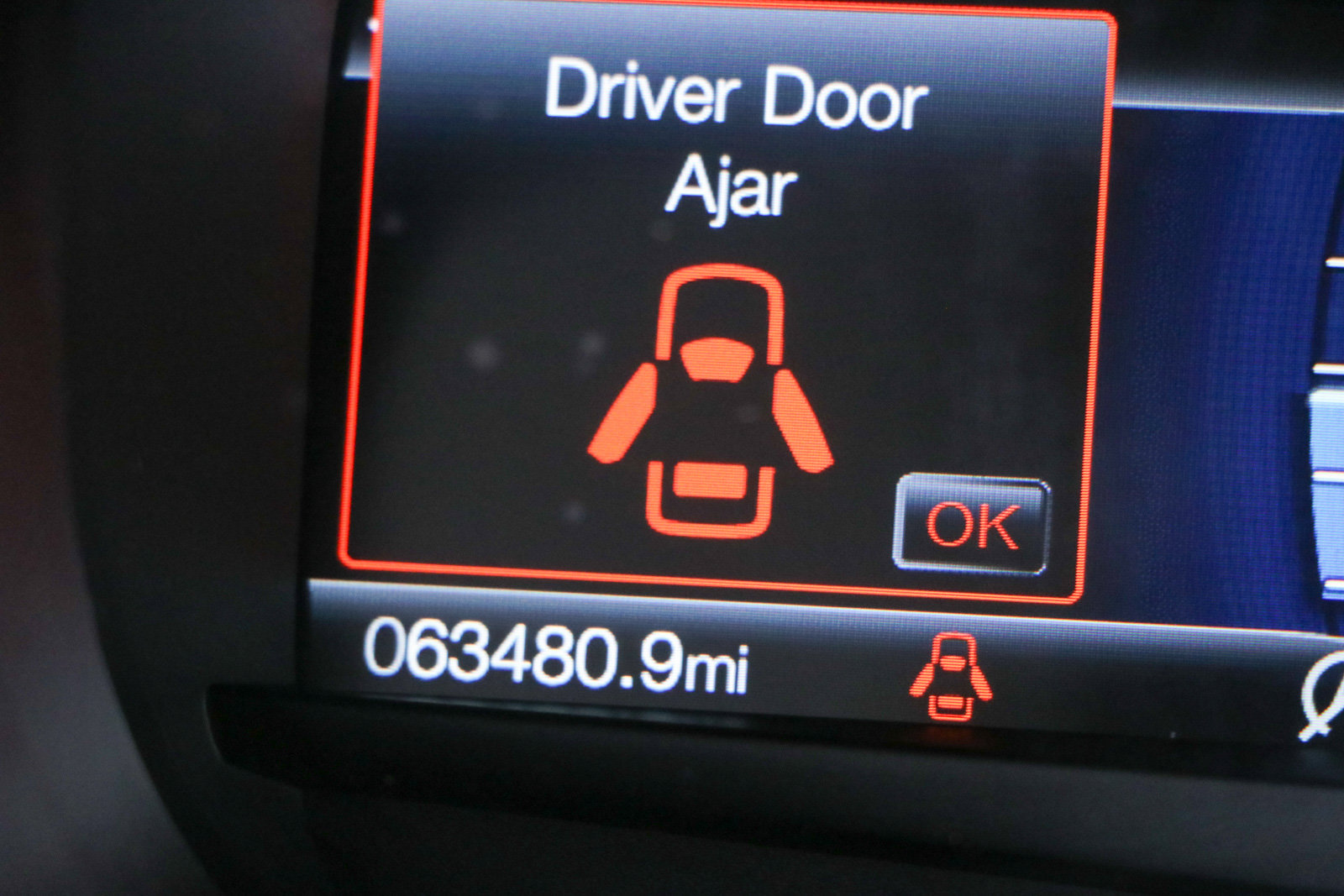 Used 2023 Ford Edge Titanium AWD/4WD image 16