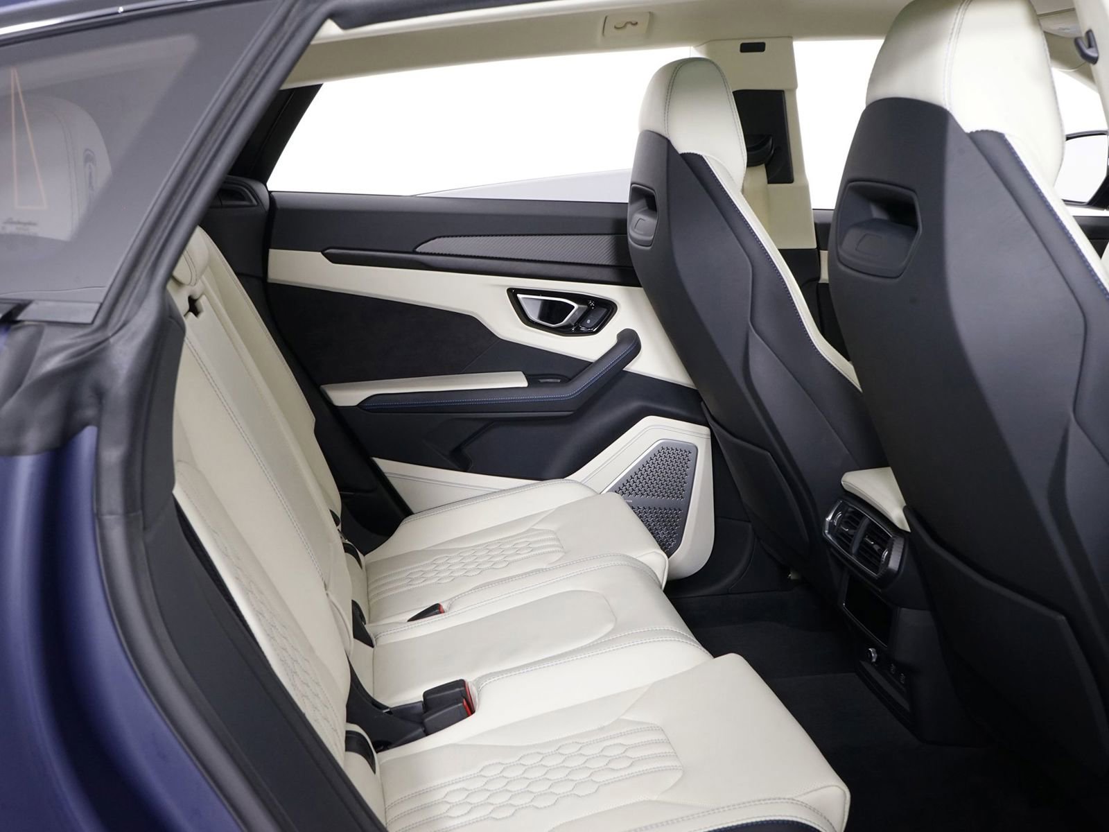 Used 2024 Lamborghini Urus S image 32