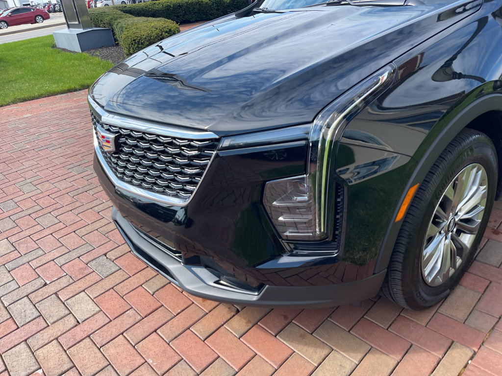 Used 2024 Cadillac XT4 Premium Luxury w/ Active Safety Package image 2
