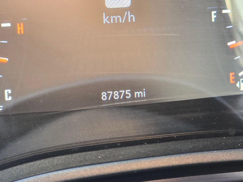 Used 2016 Dodge Challenger SXT w/ Driver Convenience Group image 22