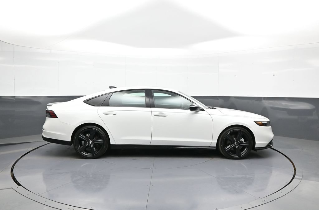 Used 2024 Honda Accord Sport image 5