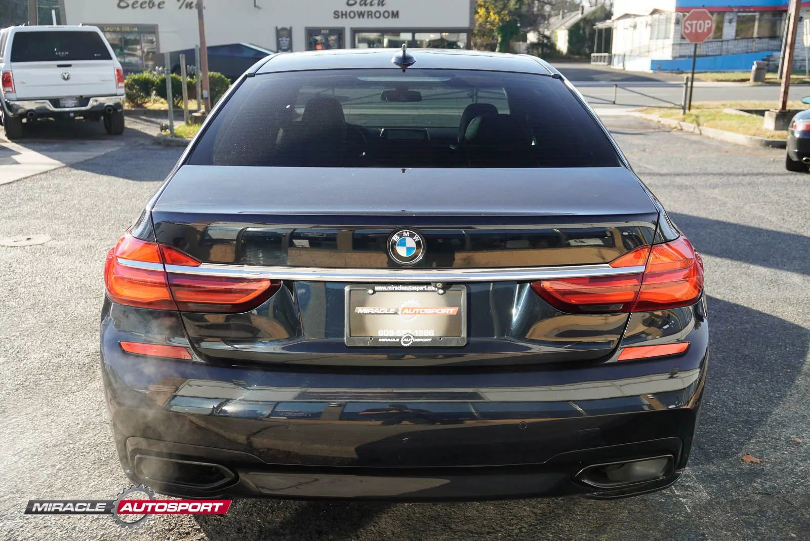 Used 2018 BMW 740i w/ M Sport Package image 6