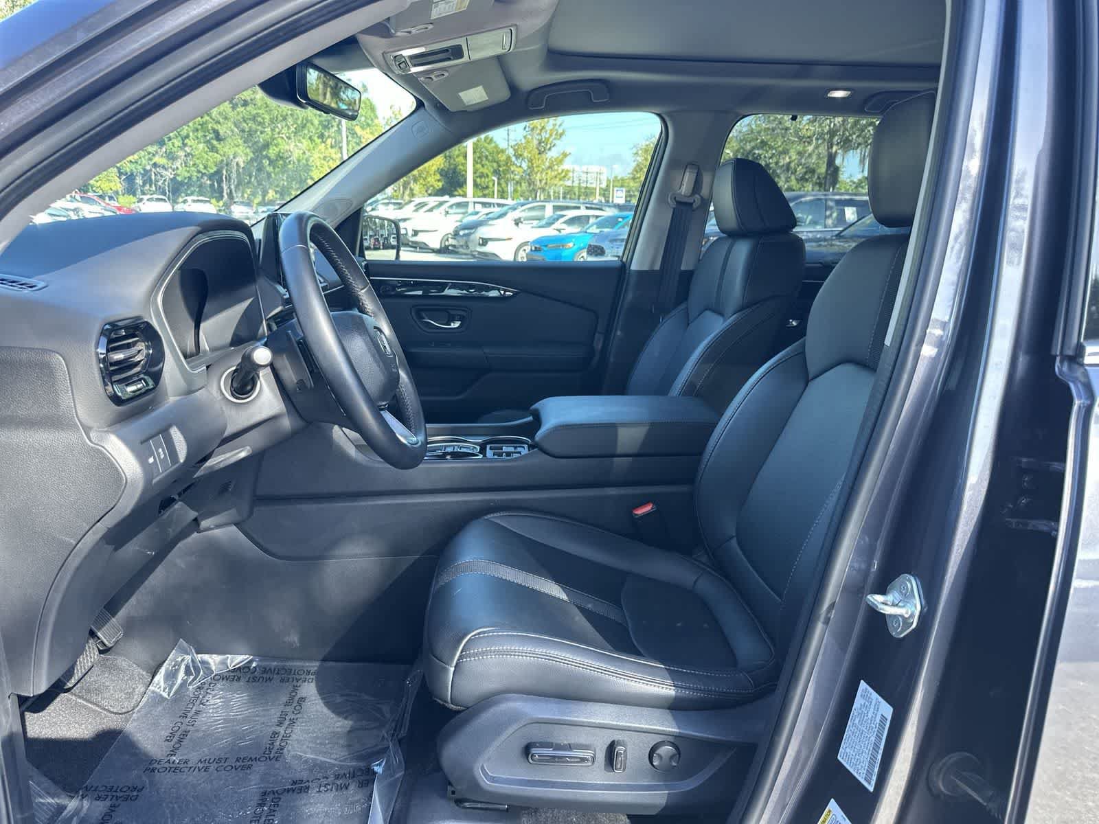 Used 2023 Honda Pilot Touring image 13