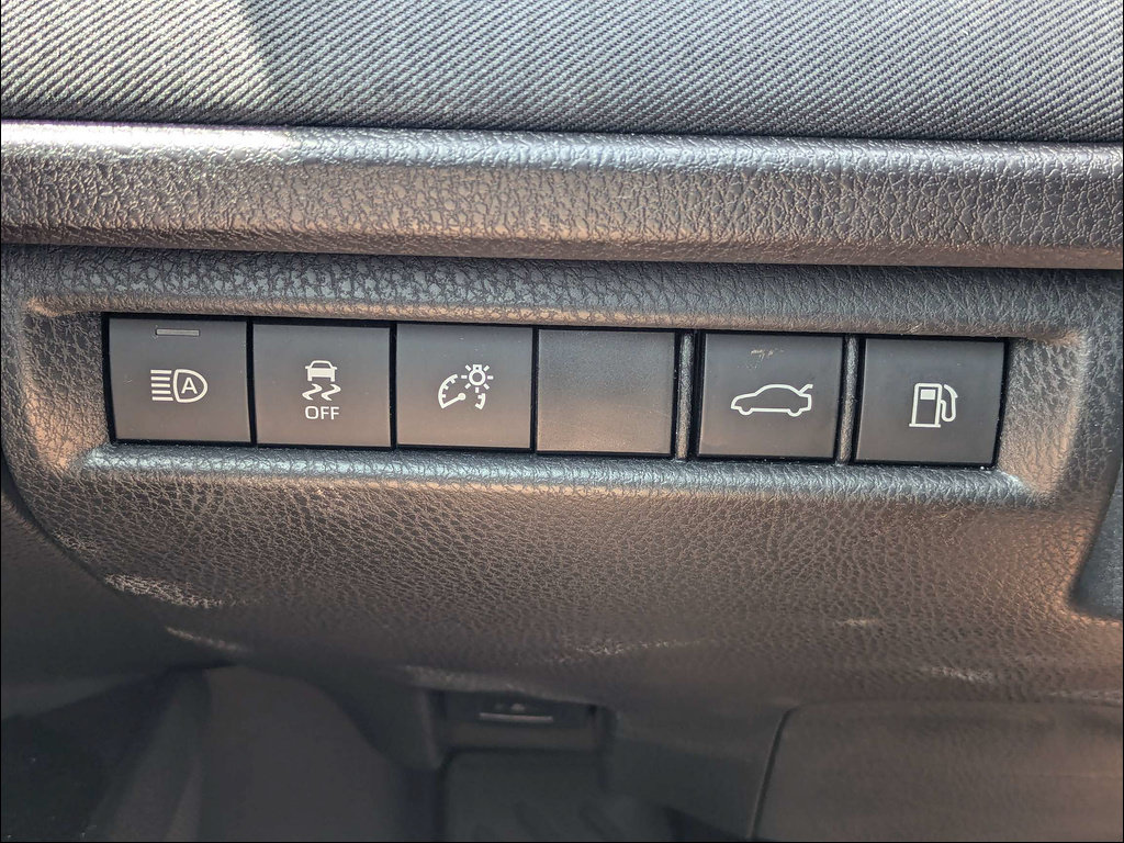 Used 2025 Toyota Camry LE FWD image 23
