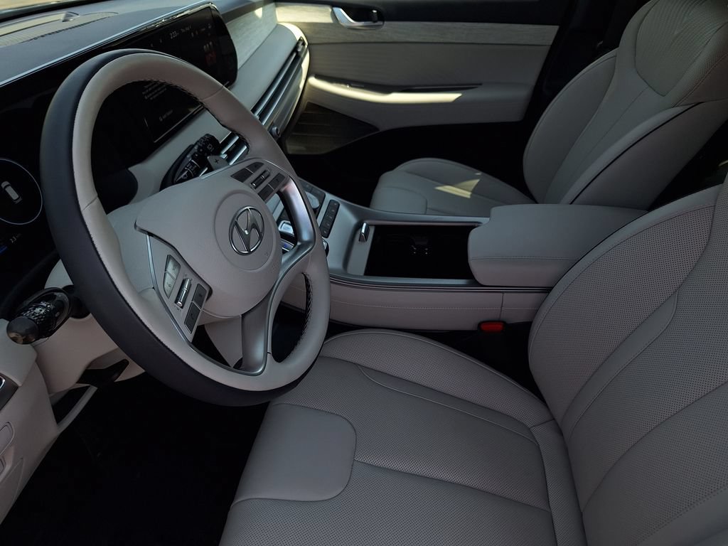 Certified 2025 Hyundai Palisade Calligraphy AWD/4WD image 10