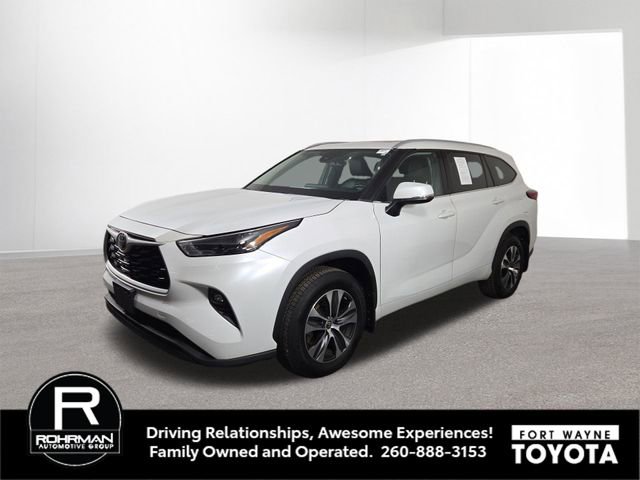 Used 2022 Toyota Highlander XLE
