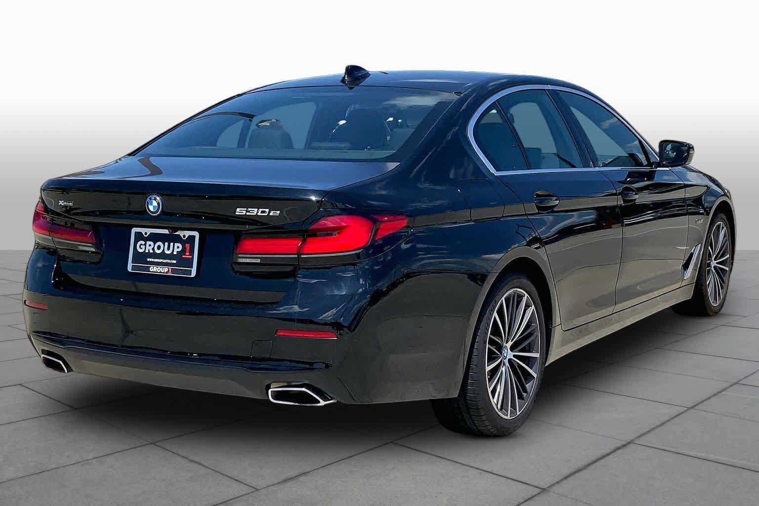 Used 2023 BMW 530e xDrive AWD/4WD image 13
