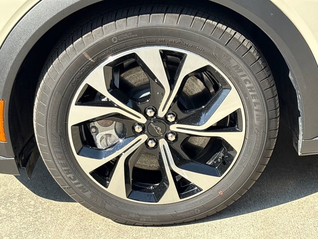 Certified 2025 Ford Mustang Mach-E Select w/ Comfort Package Lite image 10