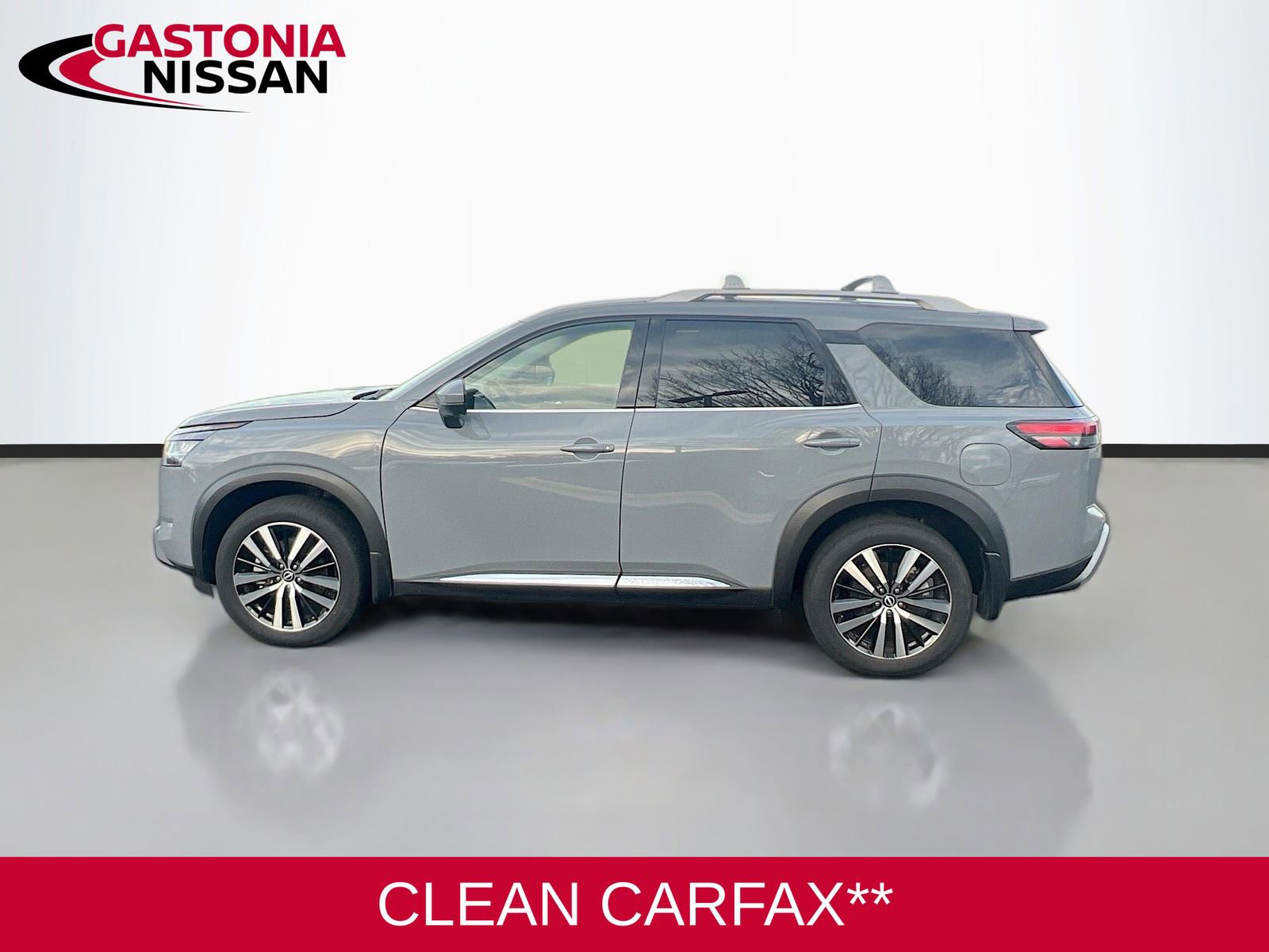 Used 2024 Nissan Pathfinder Platinum w/ Cargo Package image 5