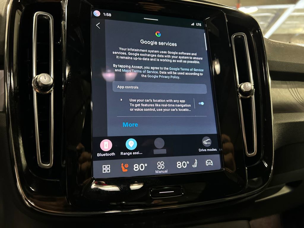 Certified 2024 Volvo C40 P8 Recharge Ultimate image 17