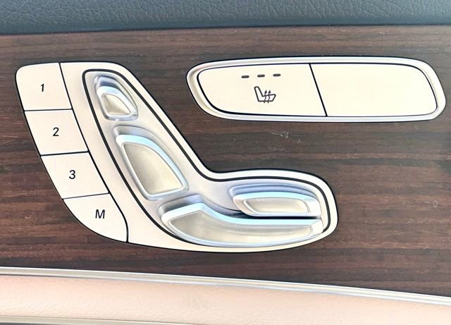 Used 2021 Mercedes-Benz GLC 300 4MATIC image 19