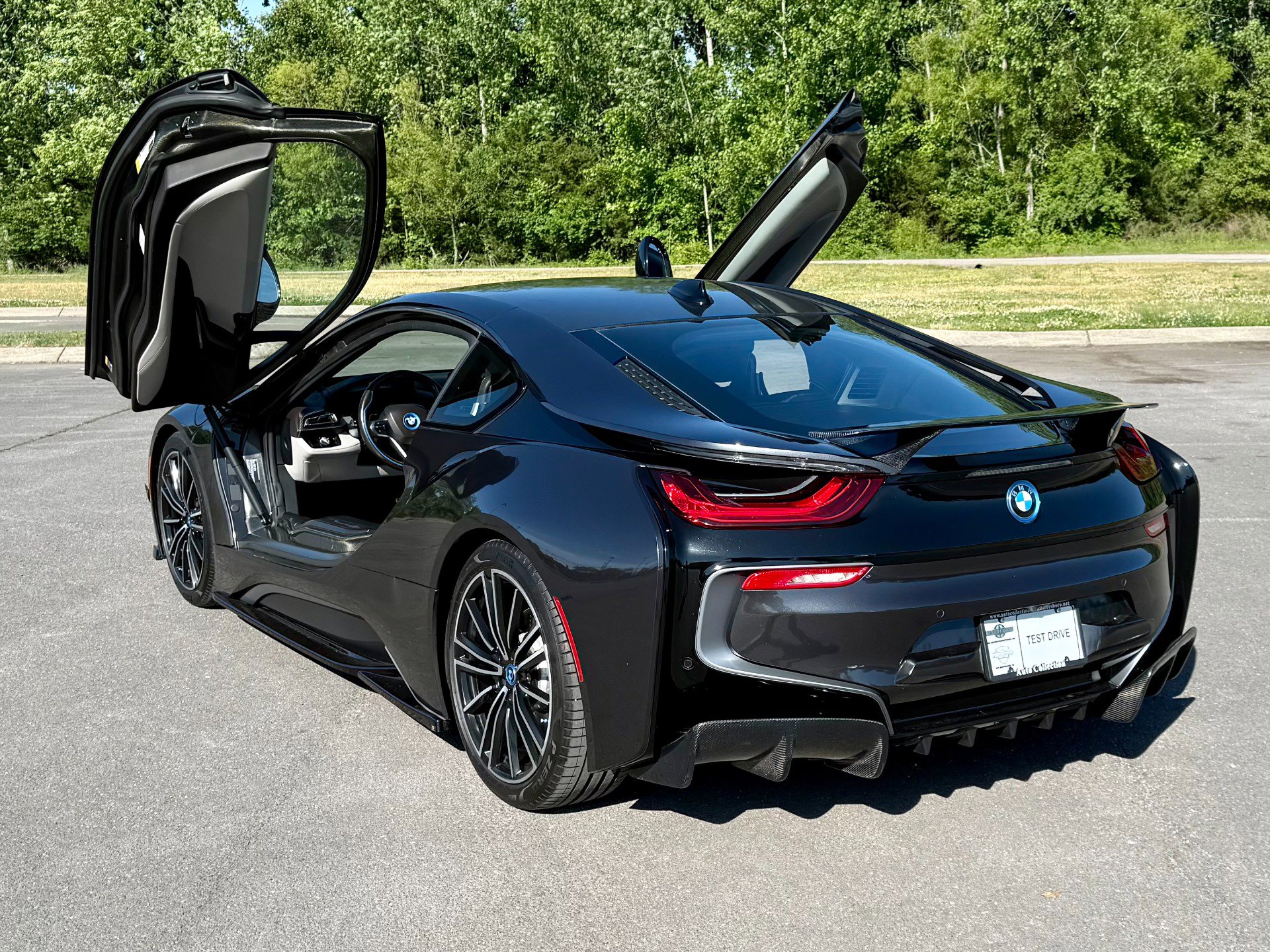 Used 2019 BMW i8 Coupe AWD/4WD image 4