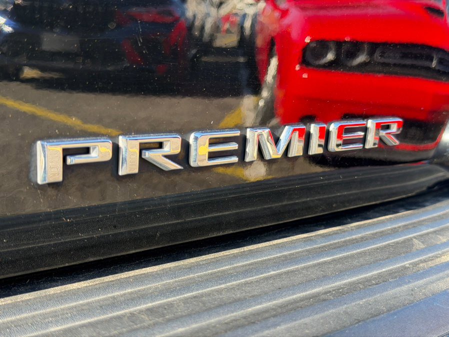 Used 2024 Chevrolet Suburban Premier image 39