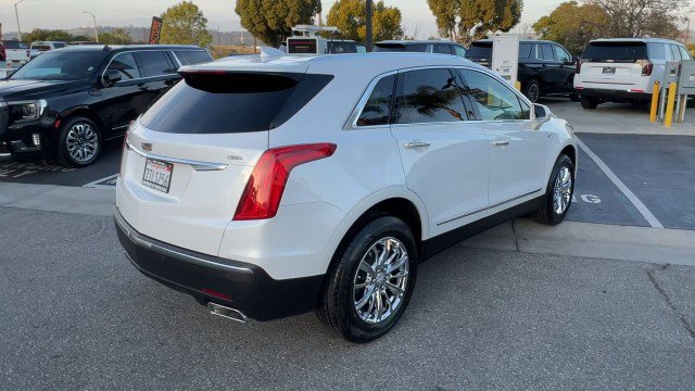 Used 2017 Cadillac XT5 Luxury w/ Driver Awareness Package image 8