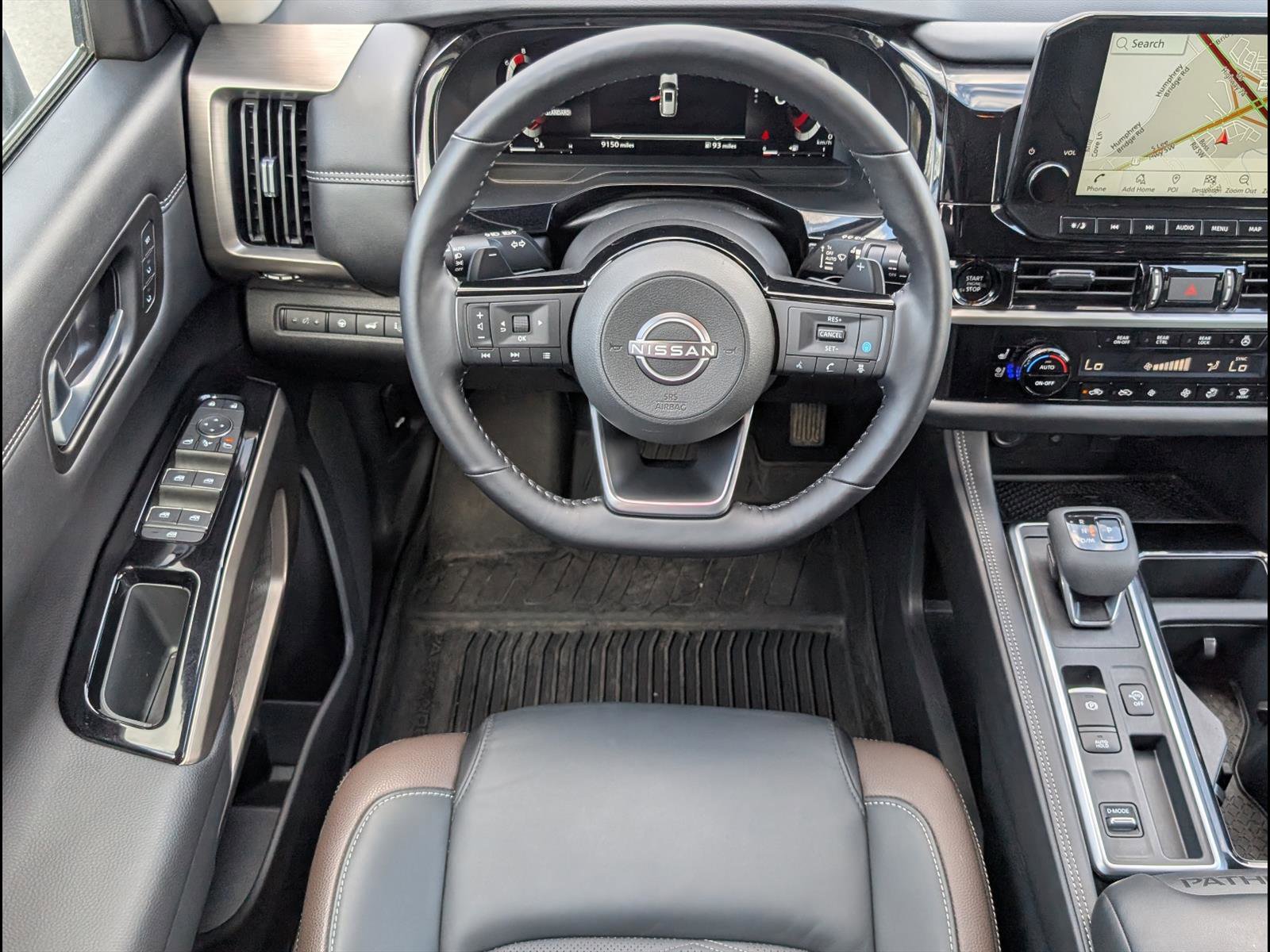 Used 2025 Nissan Pathfinder Platinum w/ Lighting Package (N92) image 8