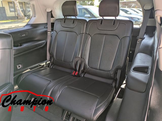 Used 2023 Jeep Grand Cherokee L Limited w/ Black Appearance Package image 19