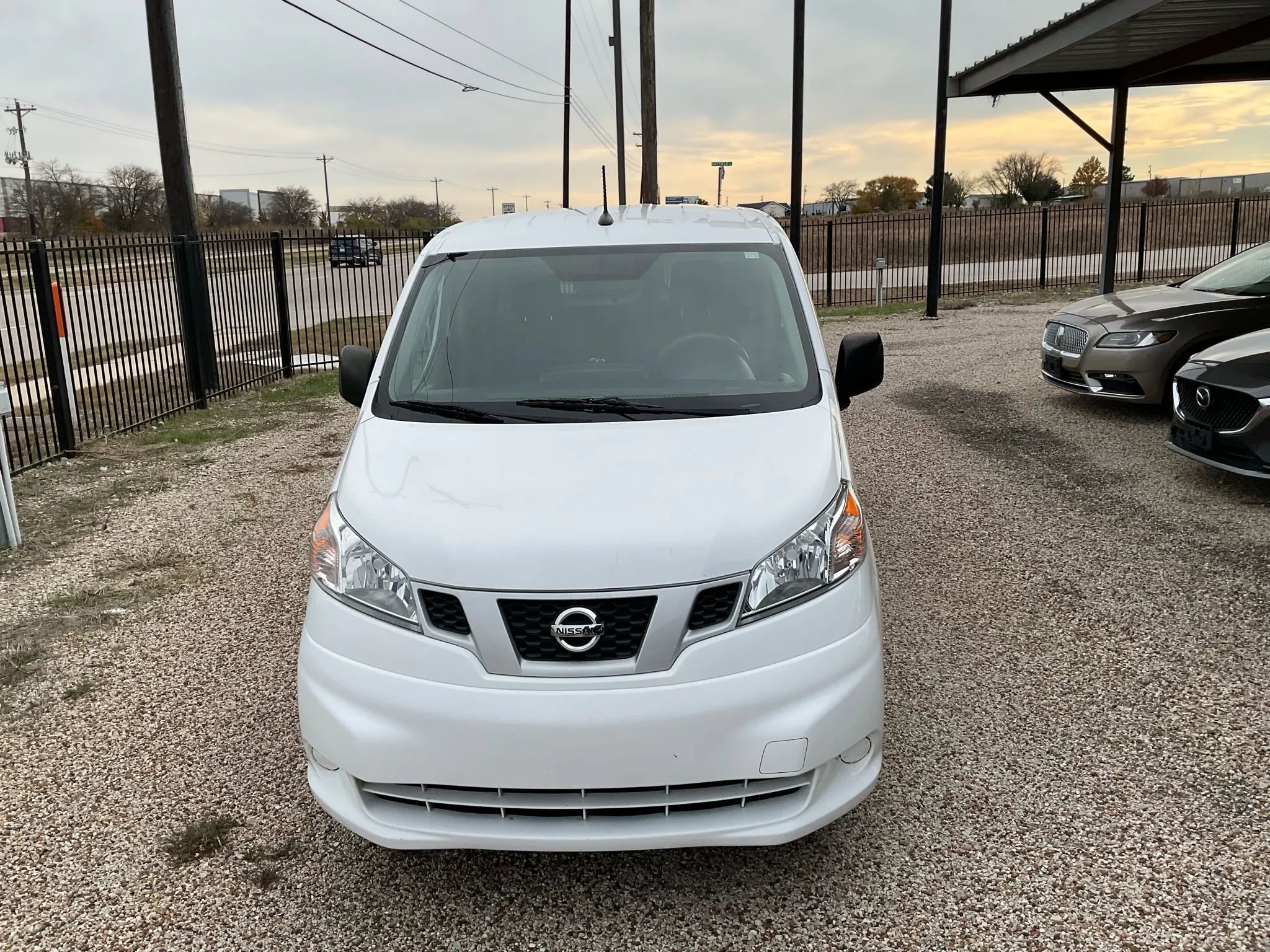 Used 2020 Nissan NV200 S w/ Sliding Glass Door Package image 3