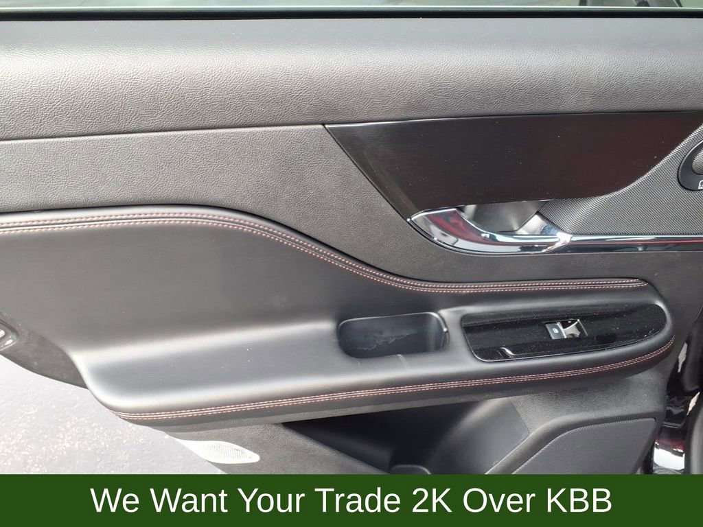 Used 2023 Lincoln Corsair Reserve w/ Equipment Group 202A image 13