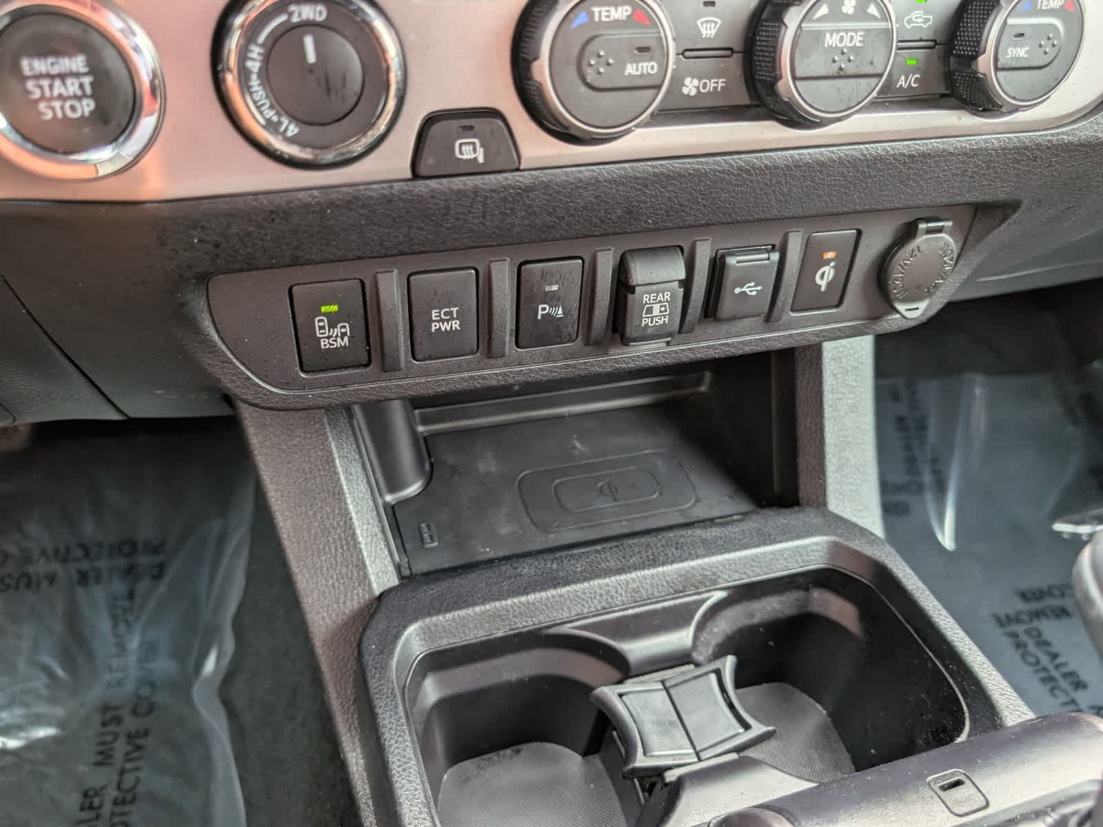 Used 2023 Toyota Tacoma Limited AWD/4WD image 25