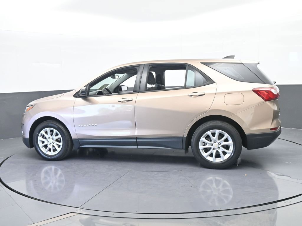 Used 2019 Chevrolet Equinox LS image 3