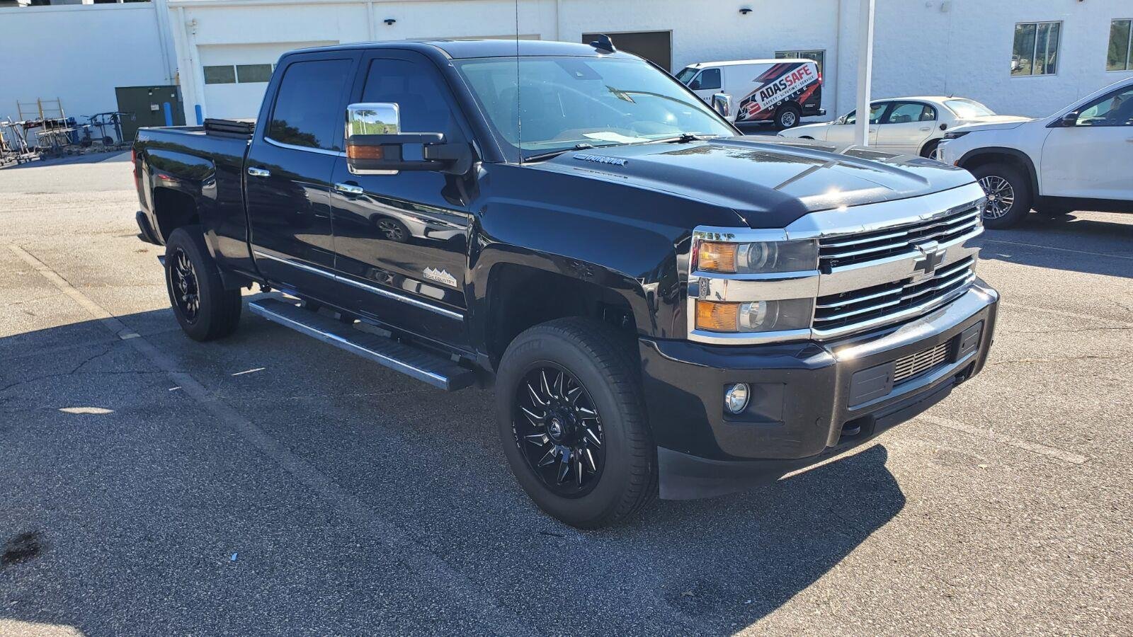 Used 2015 Chevrolet Silverado 2500 High Country w/ Duramax Plus Package AWD/4WD image 2