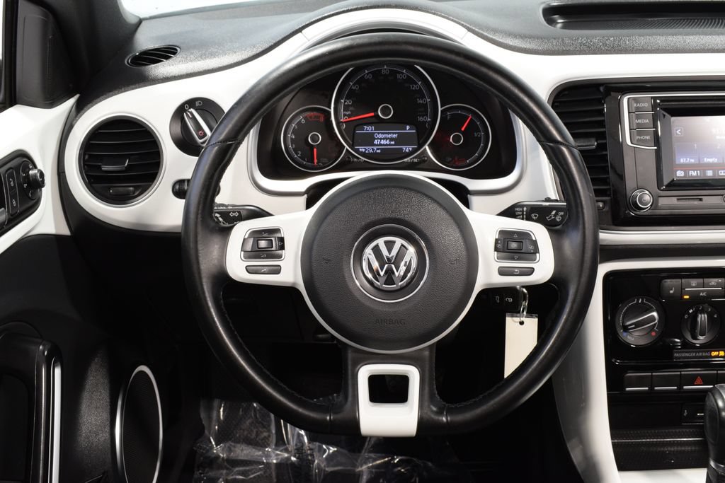 Used 2019 Volkswagen Beetle 2.0T S FWD image 23