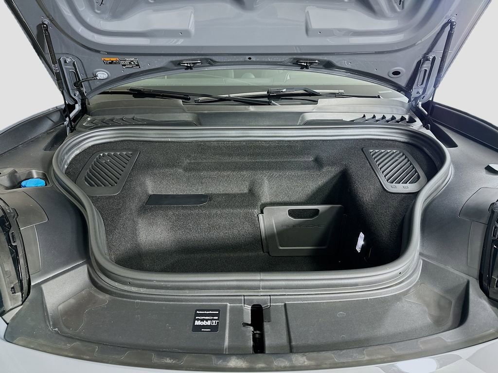 New 2025 Porsche Macan Turbo Electric image 33