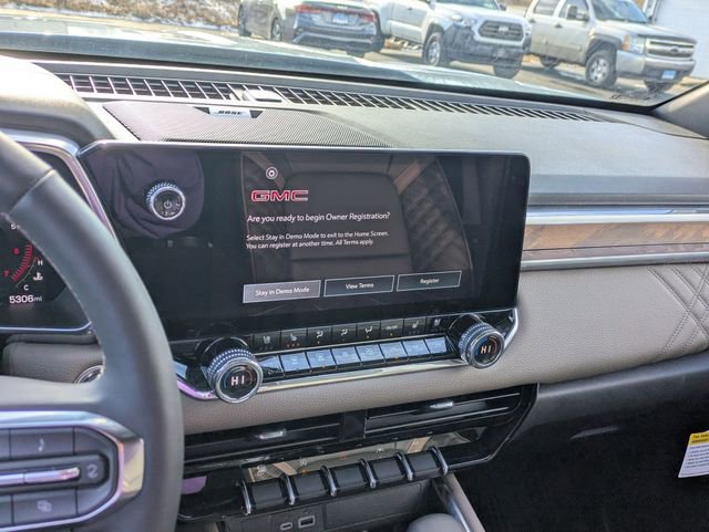 New 2025 GMC Canyon Denali image 19