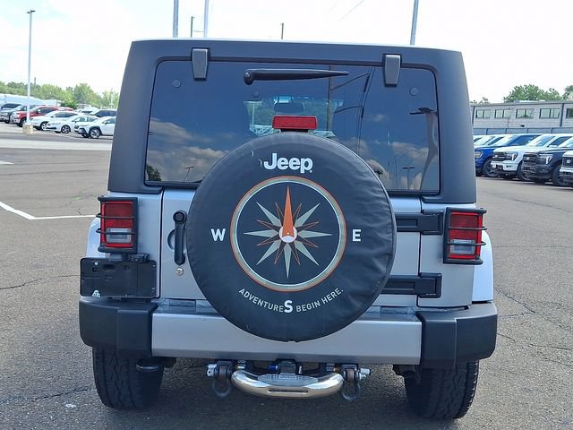 Used 2017 Jeep Wrangler Unlimited Sahara w/ Dual Top Group AWD/4WD image 4