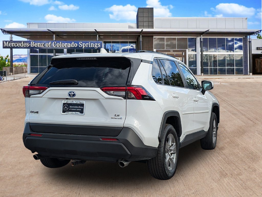 Used 2024 Toyota RAV4 LE AWD/4WD image 5