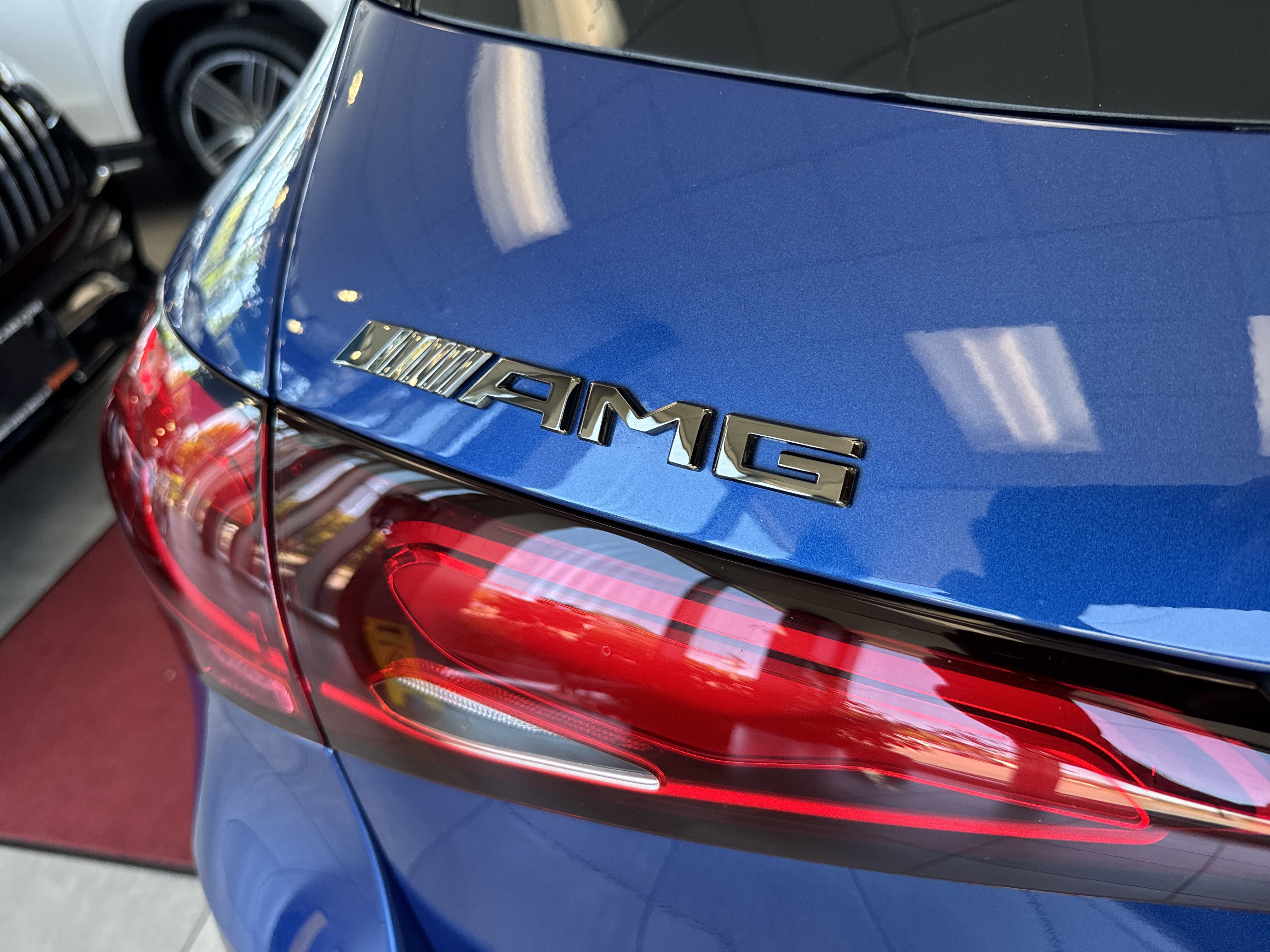 Used 2024 Mercedes-Benz GLC 43 AMG 4MATIC image 7