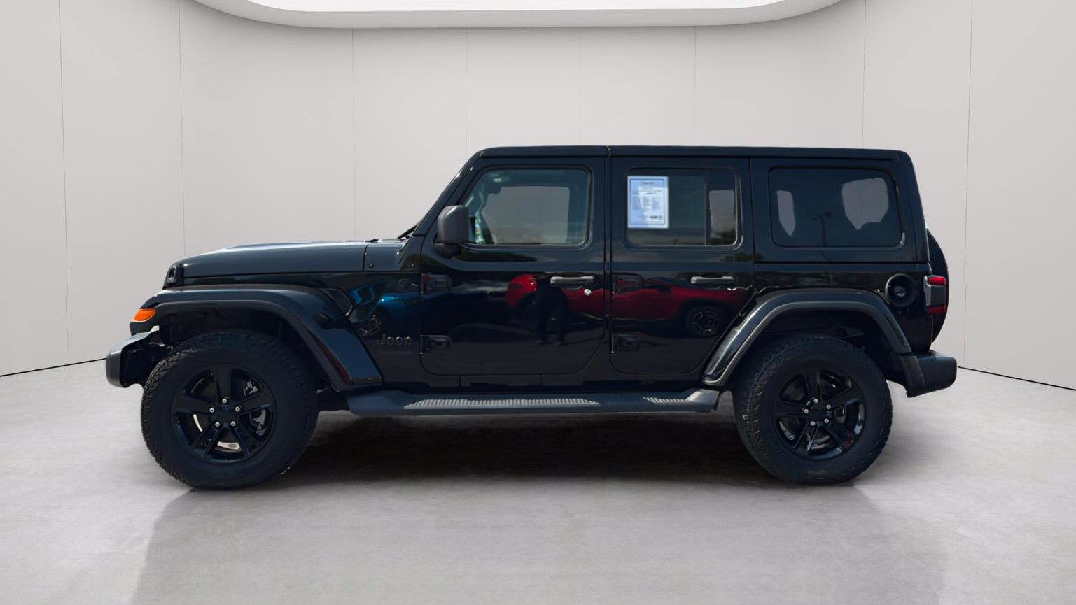 Used 2021 Jeep Wrangler Unlimited Sahara AWD/4WD image 9