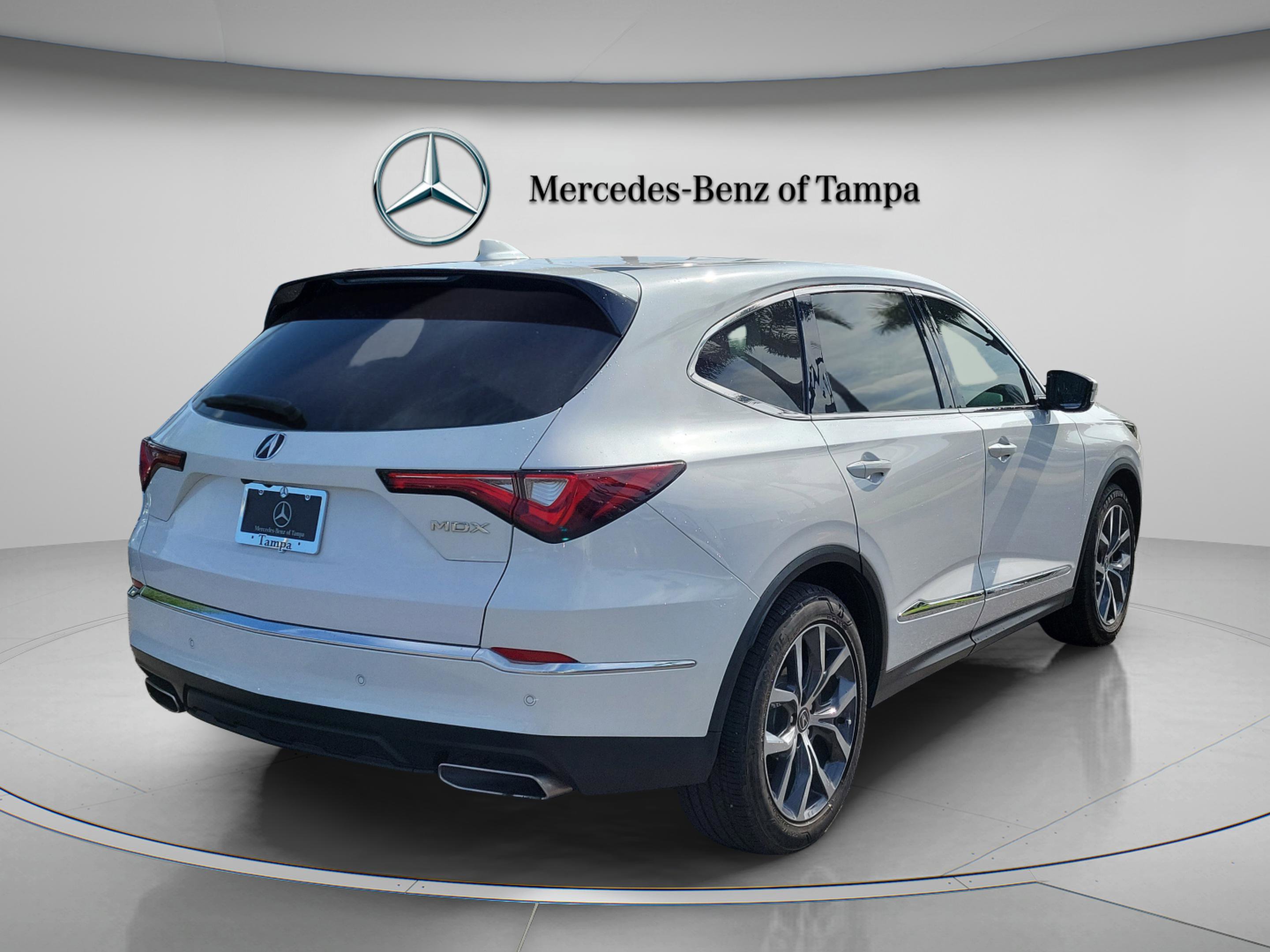 Used 2023 Acura MDX FWD w/ Technology Package image 3