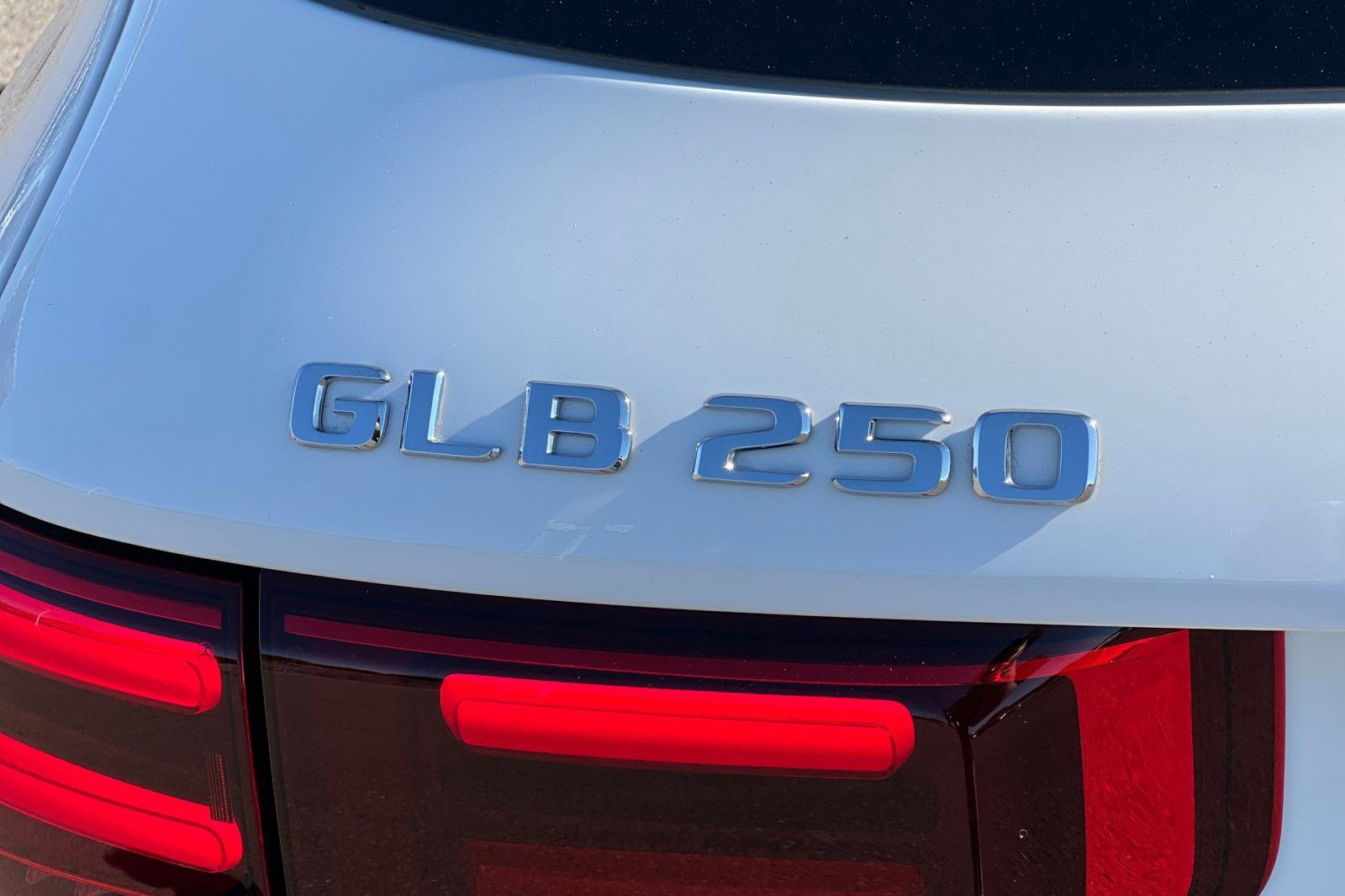 New 2025 Mercedes-Benz GLB 250 4MATIC image 12