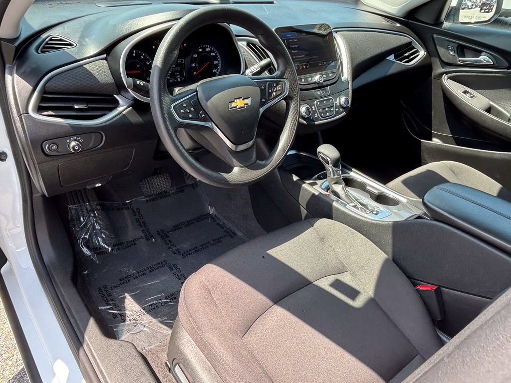 Used 2024 Chevrolet Malibu LT FWD image 17