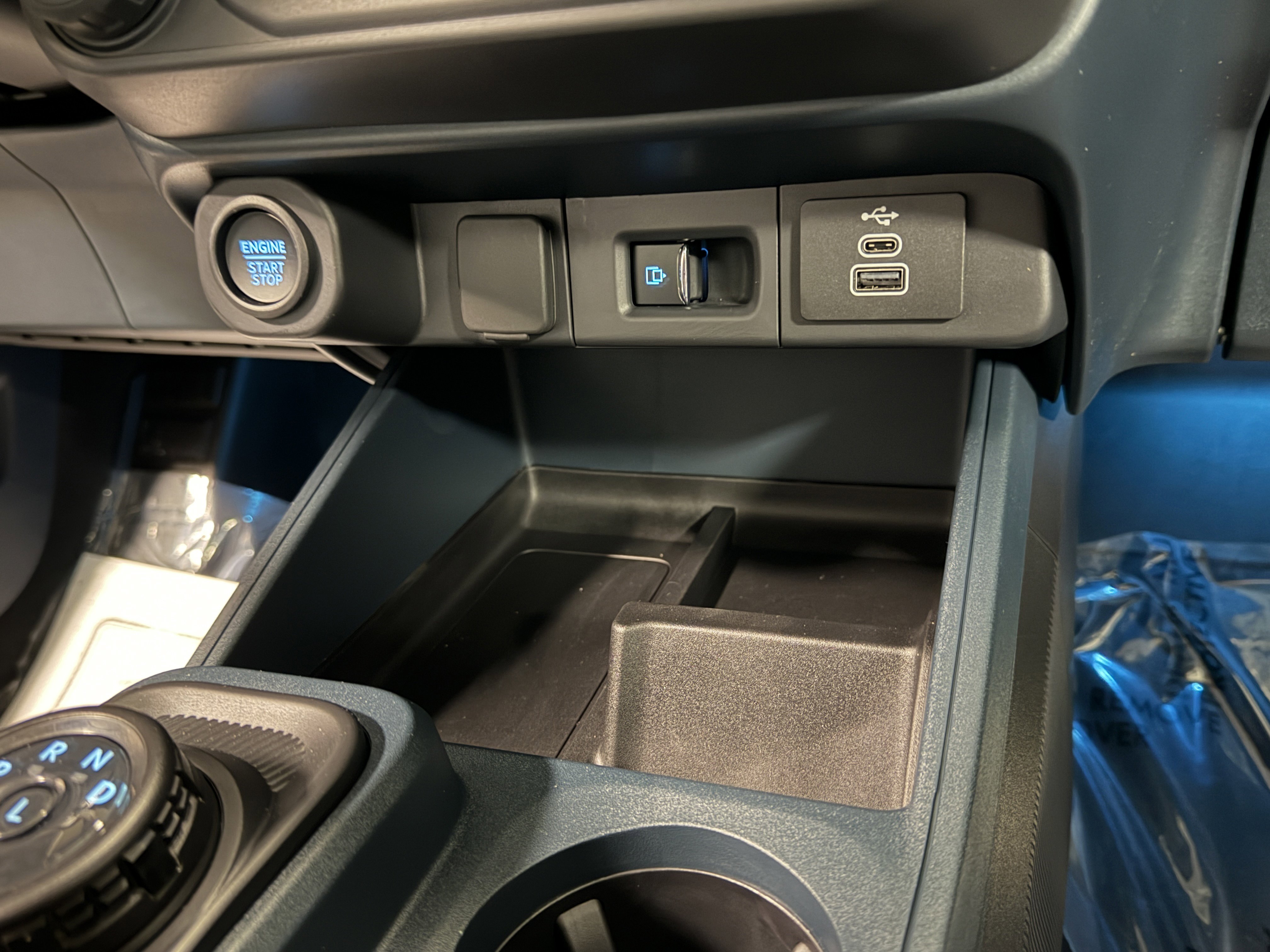 New 2026 Ford Maverick Lariat w/ Black Appearance Package image 13