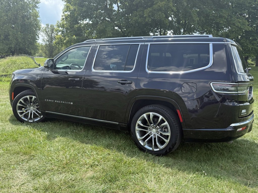 Used 2023 Jeep Grand Wagoneer Series II image 5
