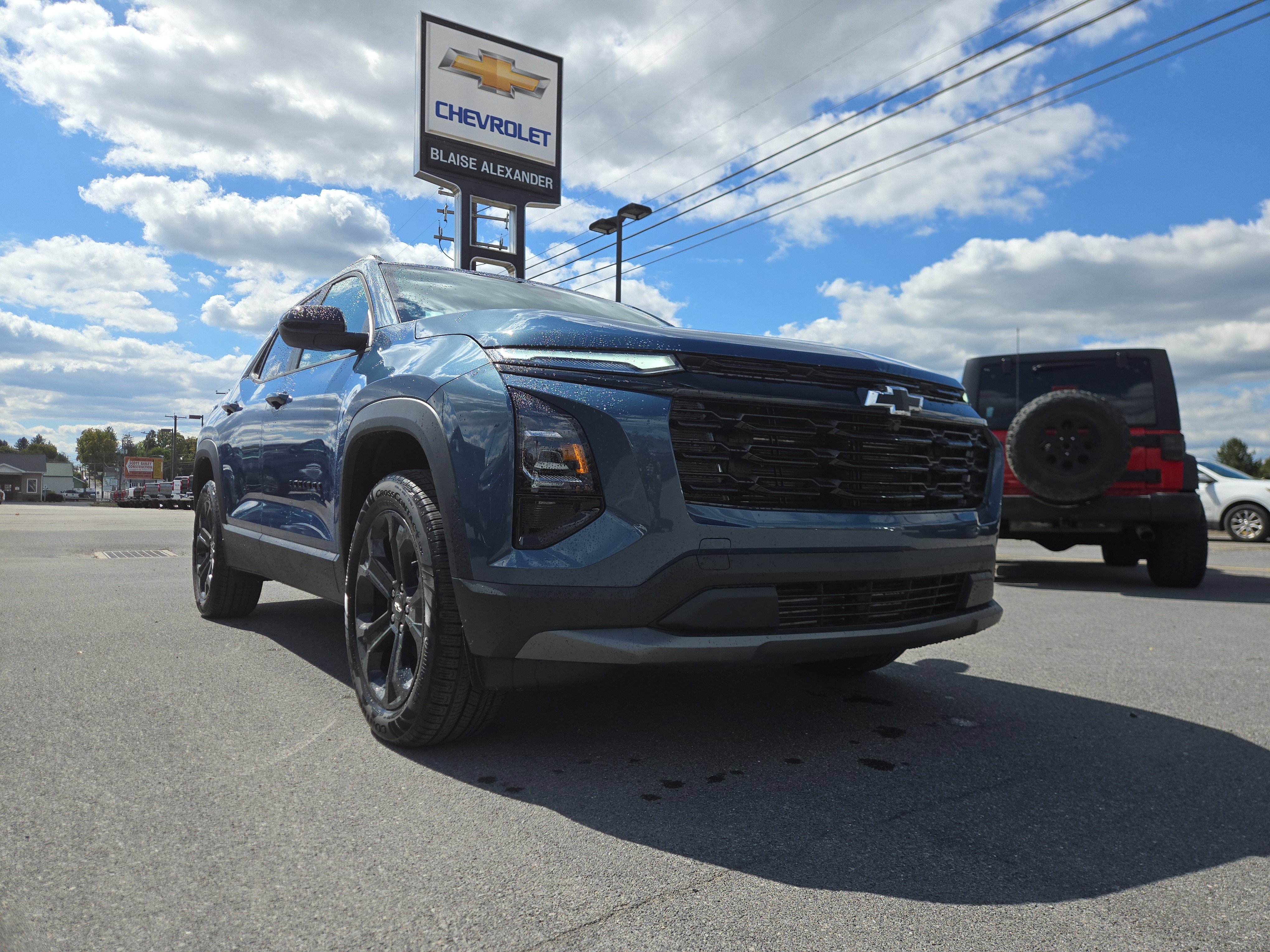 New 2026 Chevrolet Equinox LT w/ Convenience Package II image 1