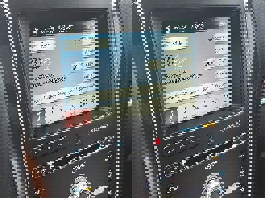 Used 2018 Ford Explorer Limited w/ Equipment Group 301A image 20