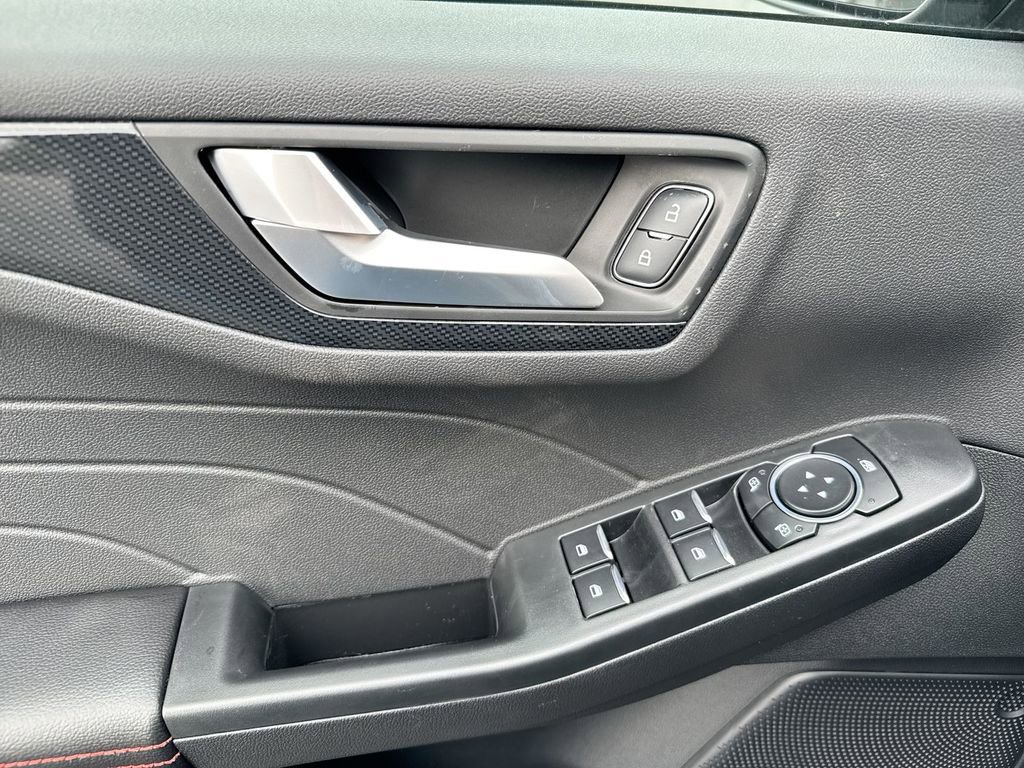 New 2025 Ford Escape ST-Line w/ Cold Weather Package AWD/4WD image 21