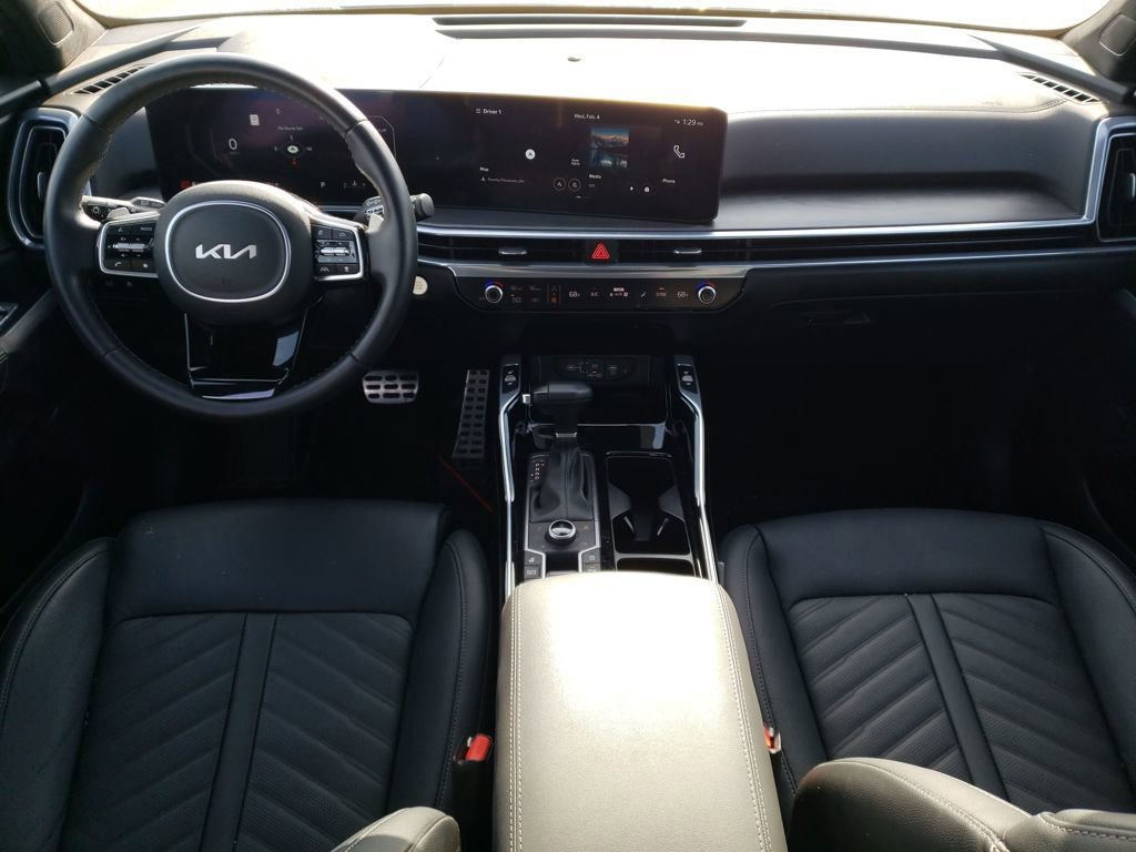 Used 2025 Kia Sorento SX Prestige image 10