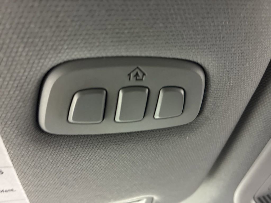 Used 2023 Ford Explorer XLT w/ Equipment Group 202A AWD/4WD image 25
