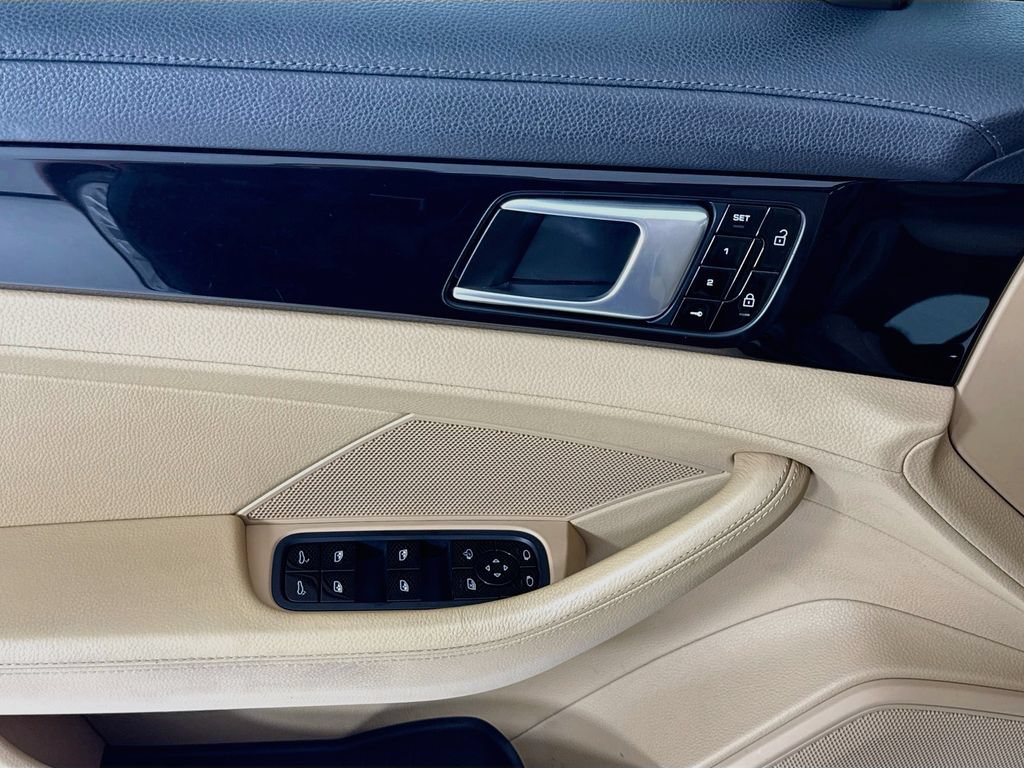 Certified 2019 Porsche Panamera 4 AWD/4WD image 11